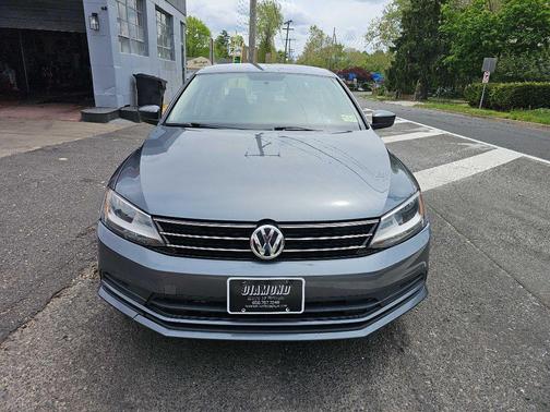 GRY 2015 Volkswagen Jetta 2.0L S
