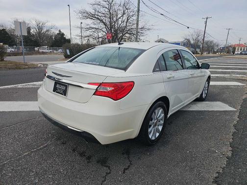 2011 Chrysler 200 Touring
