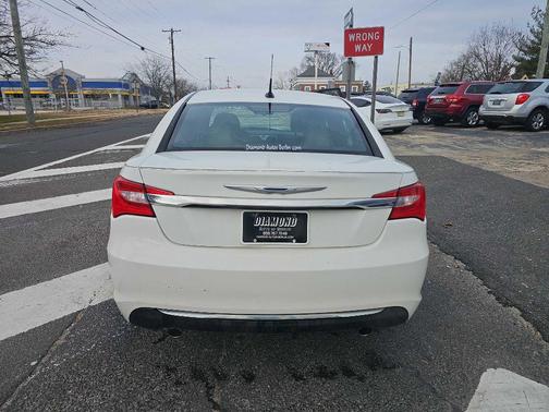 2011 Chrysler 200 Touring
