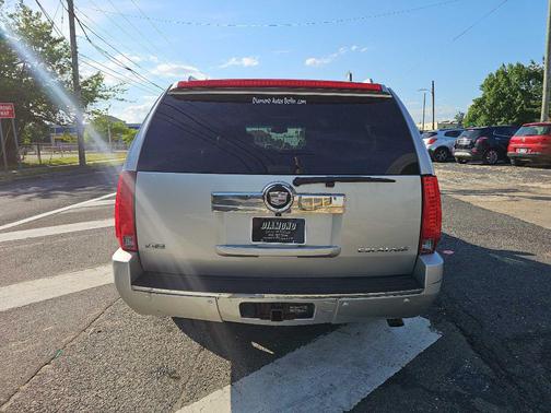 SIL 2011 Cadillac Escalade ESV Standard