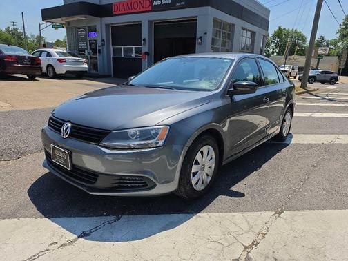 GRY 2014 Volkswagen Jetta Man S