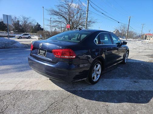2015 Volkswagen Passat 1.8T Auto SE