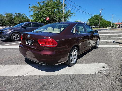 Opera Red Metallic 2013 Volkswagen Passat 2.5 SE