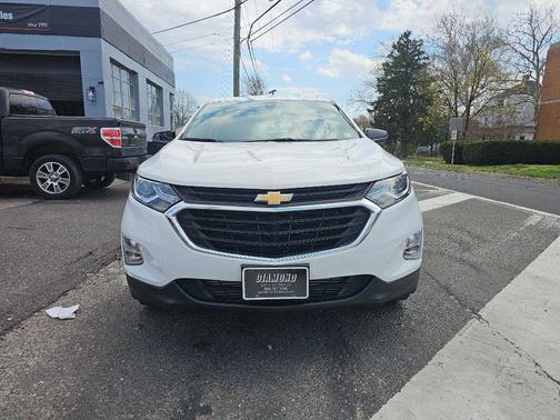 WHI 2018 Chevrolet Equinox LS