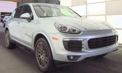 2017 Porsche Cayenne Platinum Edition