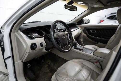 2011 Ford Taurus SEL