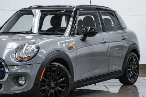 2017 MINI Hardtop Cooper