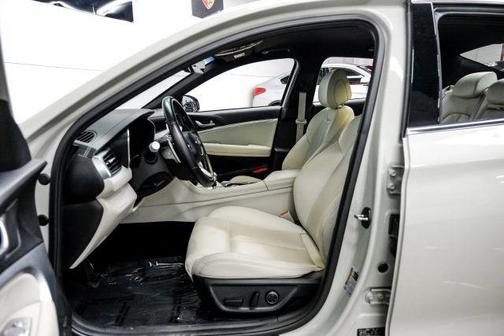 2024 Genesis G70 2.5T