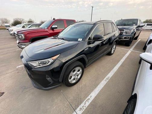 2019 Toyota RAV4 Hybrid XLE