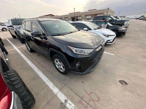 2019 Toyota RAV4 Hybrid XLE
