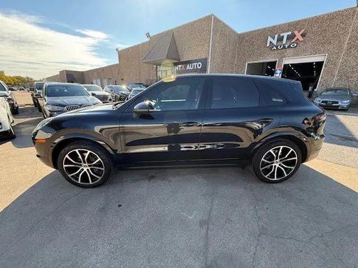 2020 Porsche Cayenne Base