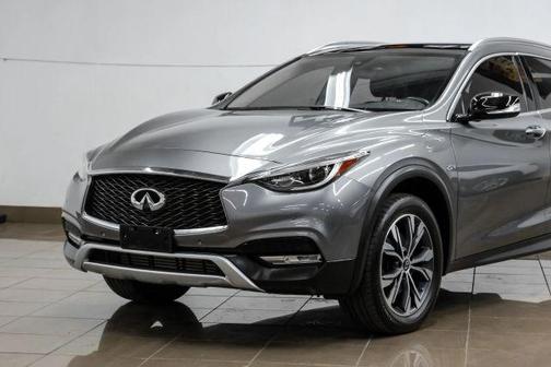 2018 INFINITI QX30 Premium