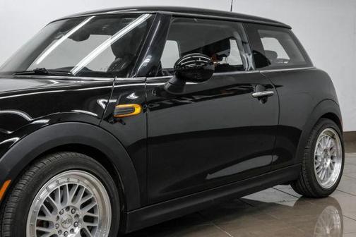 2017 MINI Hardtop Cooper