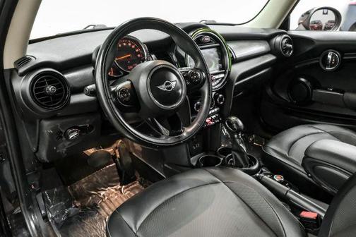 2017 MINI Hardtop Cooper