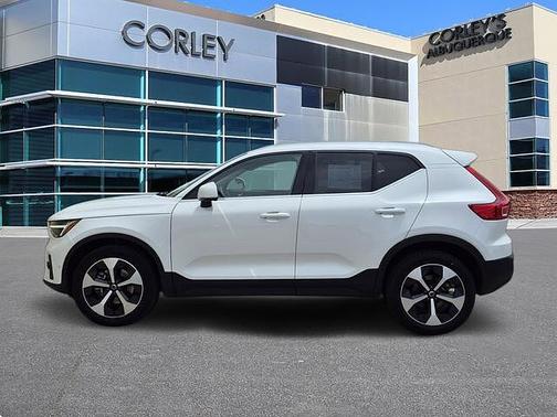 Crystal White 2025 Volvo XC40 Plus