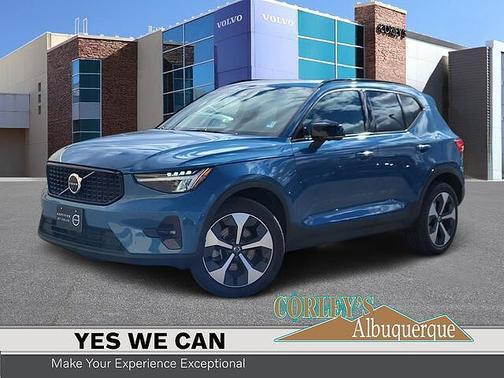 2025 Volvo XC40 Plus