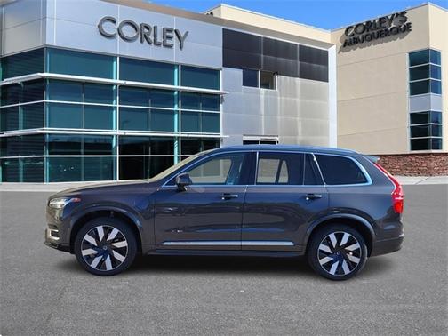 2023 Volvo XC90 Recharge Plug-In Hybrid Ultimate 6-Seater