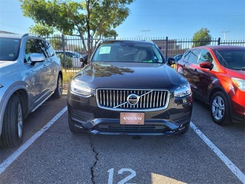 2021 Volvo XC90 T6 Momentum 7 Passenger