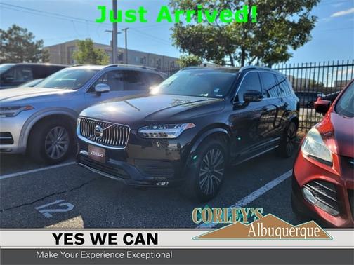 2021 Volvo XC90 T6 Momentum 7 Passenger