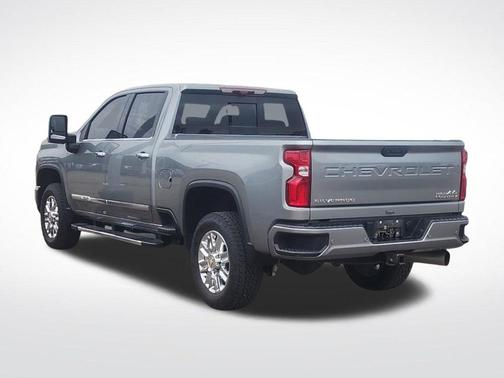 Sterling Gray Metallic 2024 Chevrolet Silverado 2500 High Country