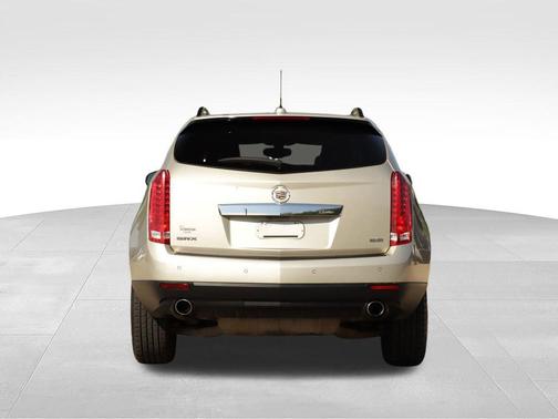 Silver Coast Metallic 2015 Cadillac SRX Luxury Collection