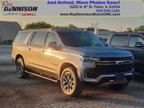 Satin Steel Metallic 2022 Chevrolet Suburban 4WD Z71