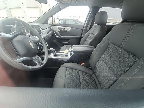 Summit White 2021 Chevrolet Blazer 1LT