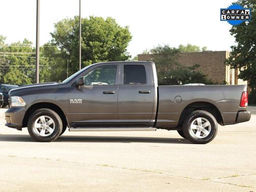 Granite Crystal Metallic Clearcoat 2018 RAM 1500 Express