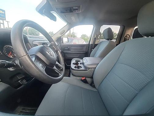 Granite Crystal Metallic Clearcoat 2018 RAM 1500 Express