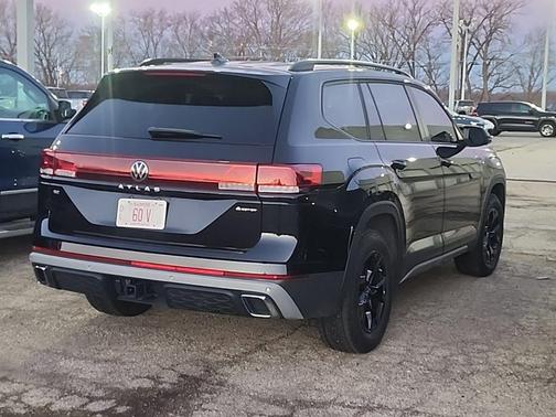 2024 Volkswagen Atlas 2.0T SE w/Technology 4MOTION