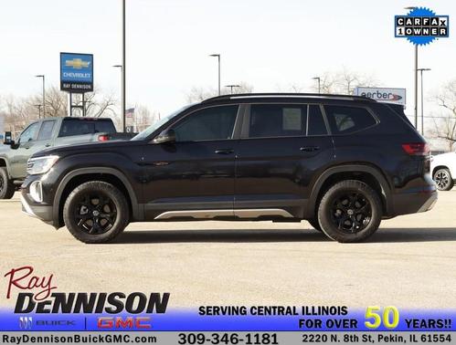 Deep Black Pearl 2024 Volkswagen Atlas 2.0T SE w/Technology 4MOTION