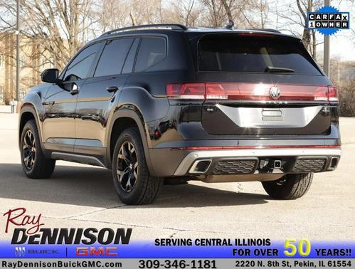 Deep Black Pearl 2024 Volkswagen Atlas 2.0T SE w/Technology 4MOTION