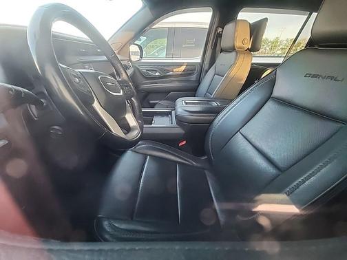 Onyx Black 2023 GMC Yukon XL Denali
