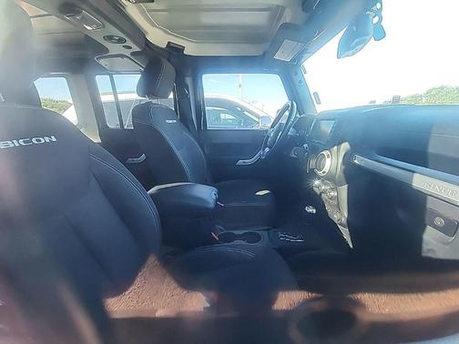Black Clearcoat 2016 Jeep Wrangler Unlimited Rubicon
