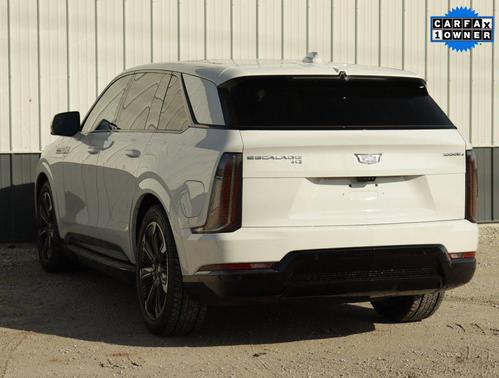 2025 Cadillac Escalade IQ Sport 1