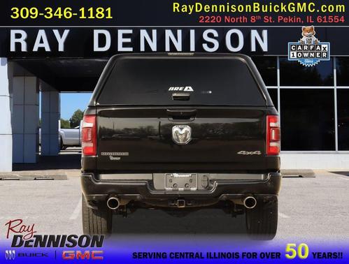 Diamond Black Crystal Pearlcoat 2022 RAM 1500 Big Horn/Lone Star