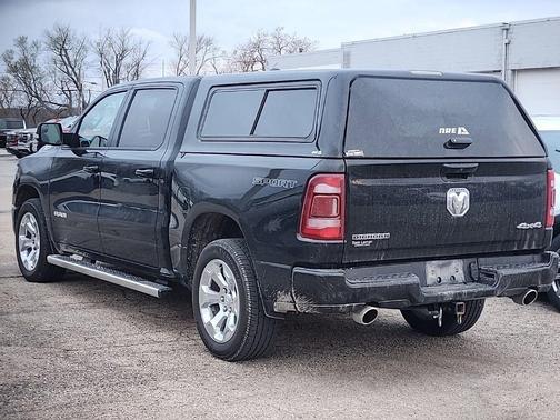 Diamond Black Crystal Pearlcoat 2022 RAM 1500 Big Horn/Lone Star