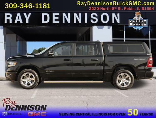 Diamond Black Crystal Pearlcoat 2022 RAM 1500 Big Horn/Lone Star