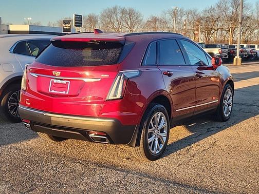 2020 Cadillac XT5 Sport