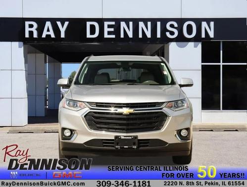Silver Ice Metallic 2018 Chevrolet Traverse LT Leather