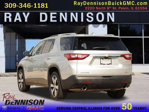 Silver Ice Metallic 2018 Chevrolet Traverse LT Leather