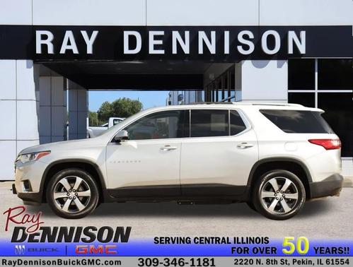 Silver Ice Metallic 2018 Chevrolet Traverse LT Leather