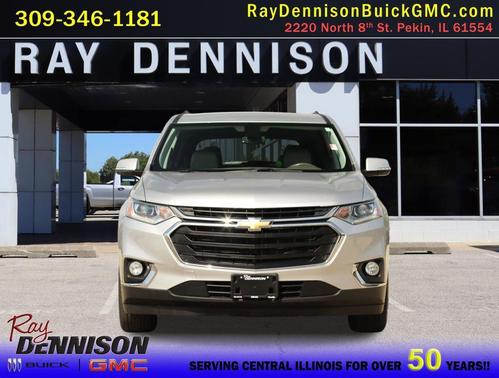 Silver Ice Metallic 2018 Chevrolet Traverse LT Leather