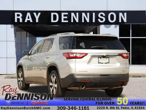 Silver Ice Metallic 2018 Chevrolet Traverse LT Leather