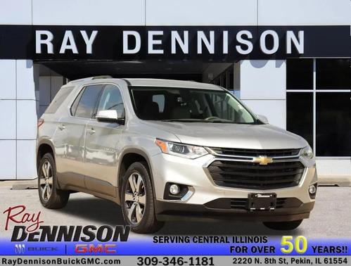 Silver Ice Metallic 2018 Chevrolet Traverse LT Leather