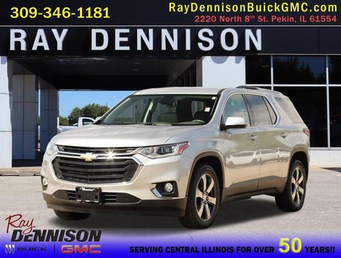 Silver Ice Metallic 2018 Chevrolet Traverse LT Leather