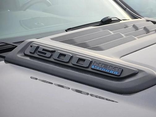 Granite Crystal Metallic 2022 RAM 1500 Sport