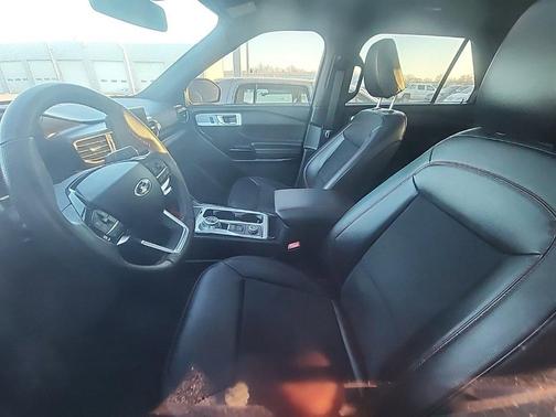 2022 Ford Explorer ST-Line