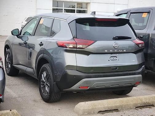 Gun Metallic 2022 Nissan Rogue S