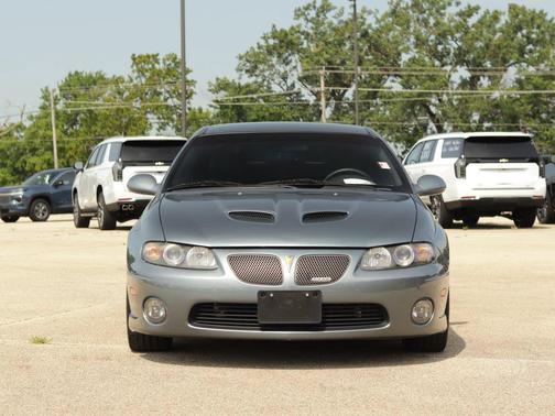 Cyclone Gray Metallic 2006 Pontiac GTO 2DR CPE